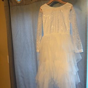 White lace and tulle girls dress